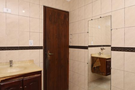 Casa para alugar com 173m², 3 quartos e 2 vagasBanheiro 2