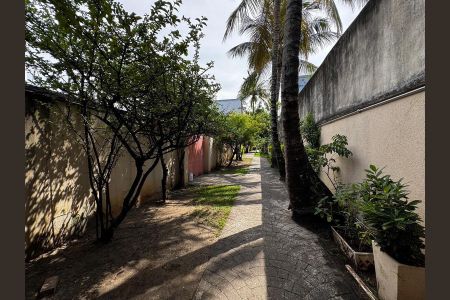 Apartamento à venda com 57m², 2 quartos e 1 vaga Apartamento à venda com 57m², 2 quartos e 1 vagaÁrea externa