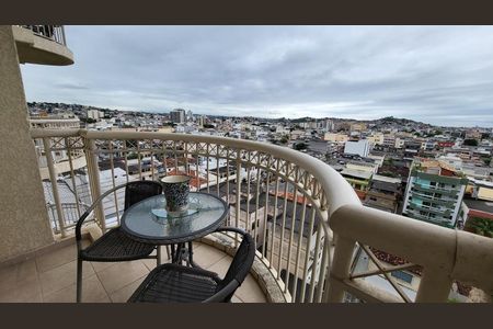Apartamento à venda com 57m², 2 quartos e 1 vaga Apartamento à venda com 57m², 2 quartos e 1 vagaVaranda
