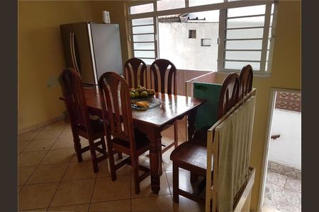 Casa à venda com 3 quartos, 172m² em Vila Santa Maria, São Paulo