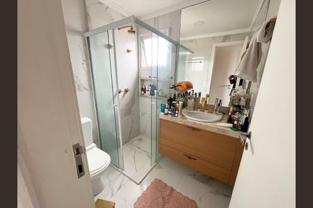 Apartamento à venda com 92m², 2 quartos e 2 vagasBanheiro suíte 
