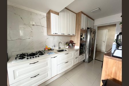 Apartamento à venda com 92m², 2 quartos e 2 vagasCozinha 