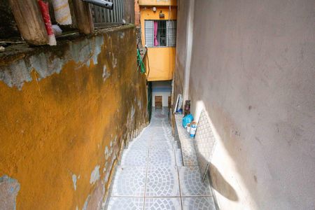 Casa à venda com 75m², 4 quartos e sem vagaEscada