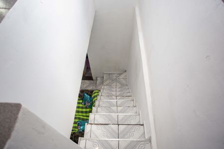 Casa à venda com 75m², 4 quartos e sem vagaEscada
