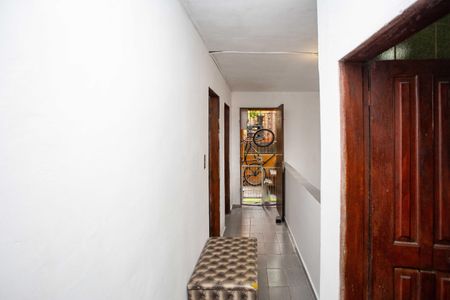 Casa à venda com 75m², 4 quartos e sem vagaCorredor
