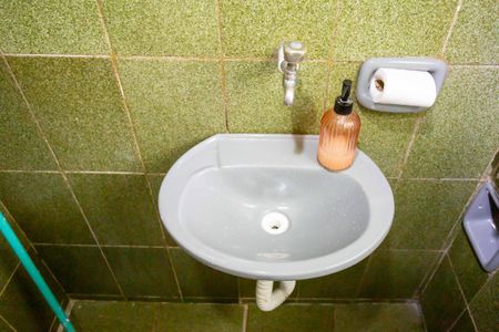 Casa à venda com 75m², 4 quartos e sem vagaBanheiro