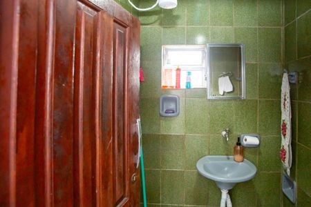 Casa à venda com 75m², 4 quartos e sem vagaBanheiro