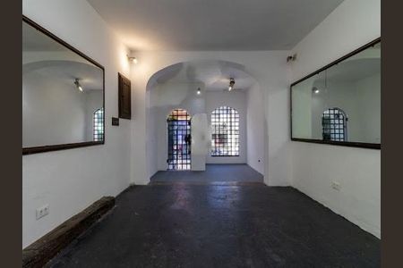 Casa à venda com 2 quartos, 190m² em Vila Madalena, São Paulo