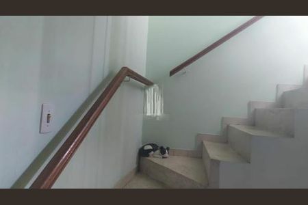 Casa à venda com 4 quartos, 220m² em Vila Guarani (Zona Sul), São Paulo