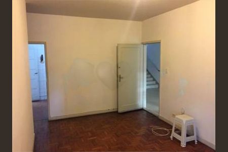 Apartamento à venda com 77m², 1 quarto e sem vaga