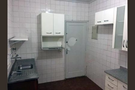 Apartamento à venda com 77m², 1 quarto e sem vaga