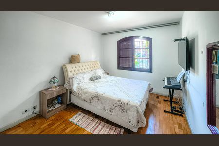 Casa para alugar com 135m², 3 quartos e 2 vagasSuíte
