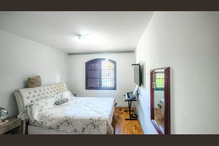 Casa para alugar com 135m², 3 quartos e 2 vagasSuíte
