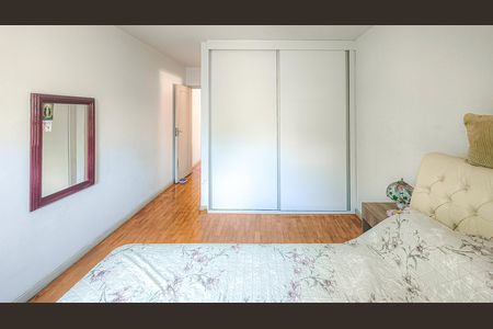 Casa para alugar com 135m², 3 quartos e 2 vagasSuíte