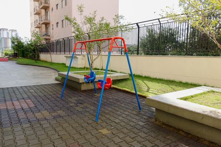 Apartamento à venda com 57m², 2 quartos e 1 vaga Apartamento à venda com 57m², 2 quartos e 1 vagaÁrea comum - Playground
