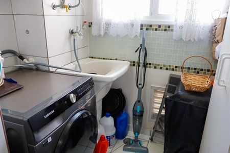 Apartamento à venda com 57m², 2 quartos e 1 vaga Apartamento à venda com 57m², 2 quartos e 1 vagaLavanderia