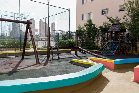 Apartamento à venda com 57m², 2 quartos e 1 vaga Apartamento à venda com 57m², 2 quartos e 1 vagaÁrea comum - Playground