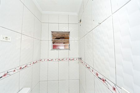 Banheiro  de kitnet/studio para alugar com 0 quarto, 30m² em Jardim Santa Adelia, São Paulo