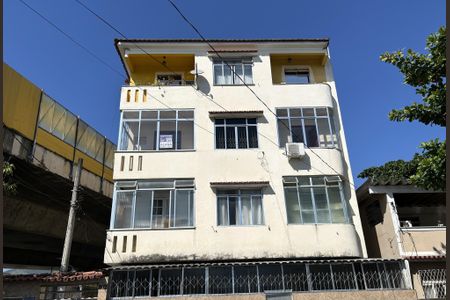 Apartamento para alugar com 50m², 2 quartos e 1 vagaFachada + placa