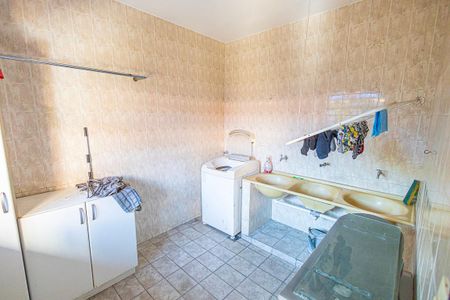 Casa para alugar com 360m², 3 quartos e 2 vagasArea de serviço