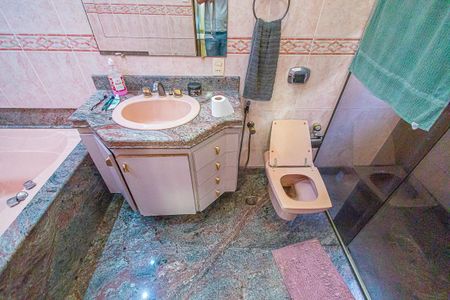 Casa para alugar com 360m², 3 quartos e 2 vagassuite