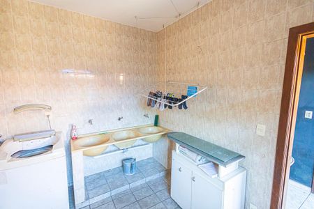 Casa para alugar com 360m², 3 quartos e 2 vagasArea de serviço