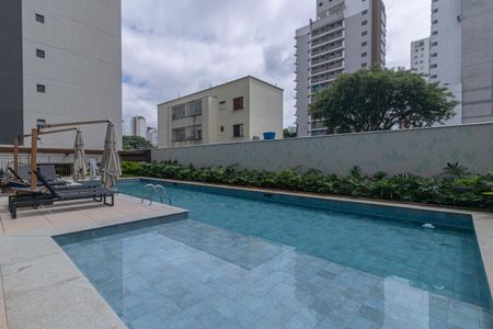 Studio para alugar com 27m², 1 quarto e sem vaga Studio para alugar com 27m², 1 quarto e sem vagaÁrea comum - Piscina