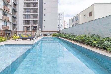 Studio para alugar com 27m², 1 quarto e sem vaga Studio para alugar com 27m², 1 quarto e sem vagaÁrea comum - Piscina