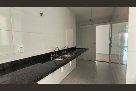 Apartamento à venda com 93m², 3 quartos e 2 vagas Apartamento à venda com 93m², 3 quartos e 2 vagasCozinha e Área de Serviço