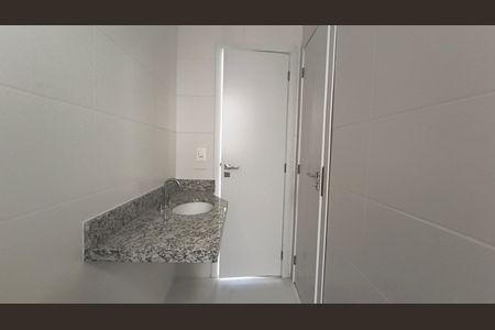 Apartamento à venda com 93m², 3 quartos e 2 vagas Apartamento à venda com 93m², 3 quartos e 2 vagasBanheiro da Suíte 2 e Social