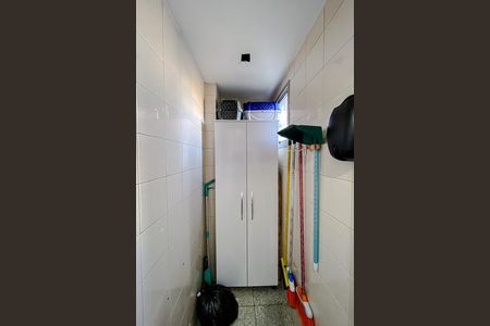 Apartamento à venda com 80m², 3 quartos e sem vaga Apartamento à venda com 80m², 3 quartos e sem vagaBanheiro de serviço