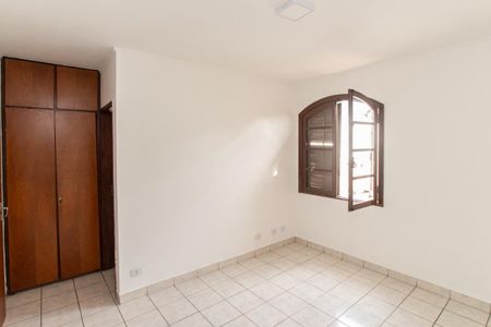 Casa para alugar com 240m², 5 quartos e 3 vagas Casa para alugar com 240m², 5 quartos e 3 vagasSuíte