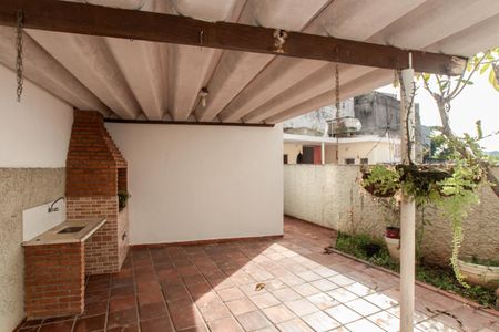 Casa para alugar com 240m², 5 quartos e 3 vagas Casa para alugar com 240m², 5 quartos e 3 vagasQuintal