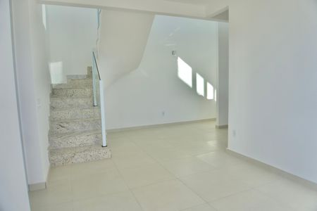 Apartamento para alugar com 120m², 2 quartos e 2 vagasSala