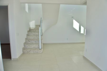 Apartamento para alugar com 120m², 2 quartos e 2 vagasSala