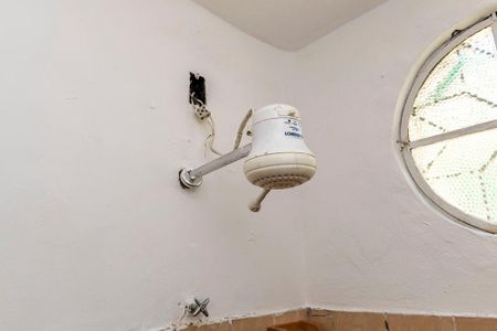 Banheiro de casa para alugar com 1 quarto, 55m² em Penha Circular, Rio de Janeiro