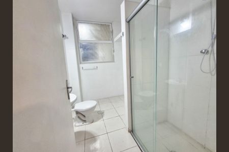 Apartamento à venda com 130m², 3 quartos e sem vaga Apartamento à venda com 130m², 3 quartos e sem vagaBanheiro