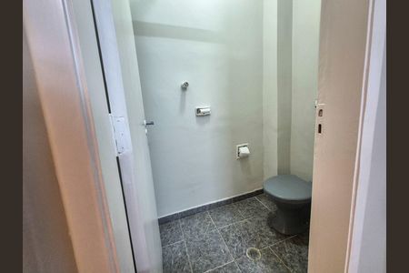 Apartamento à venda com 130m², 3 quartos e sem vaga Apartamento à venda com 130m², 3 quartos e sem vagaBanheiro da Lavanderia