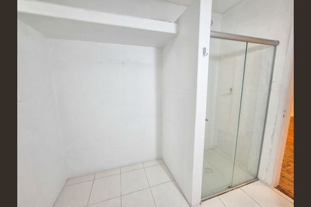Apartamento à venda com 130m², 3 quartos e sem vaga Apartamento à venda com 130m², 3 quartos e sem vagaBanheiro