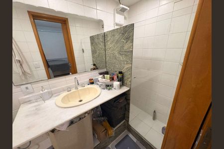 Apartamento à venda com 75m², 2 quartos e 1 vaga