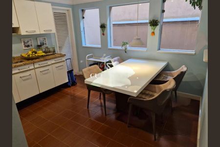 Casa à venda com 532m², 4 quartos e 4 vagas