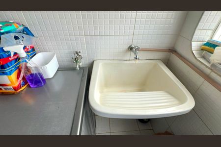 Apartamento à venda com 72m², 2 quartos e 1 vagaÁrea de Serviço