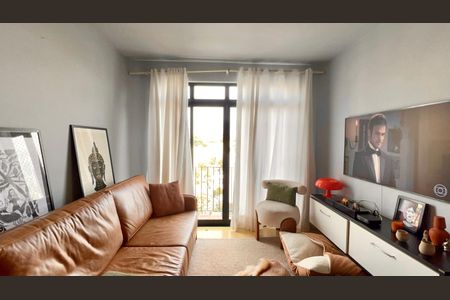 Sala de apartamento à venda com 2 quartos, 72m² em Vila Madalena, São Paulo