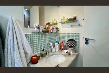 Apartamento à venda com 72m², 2 quartos e 1 vagaBanheiro