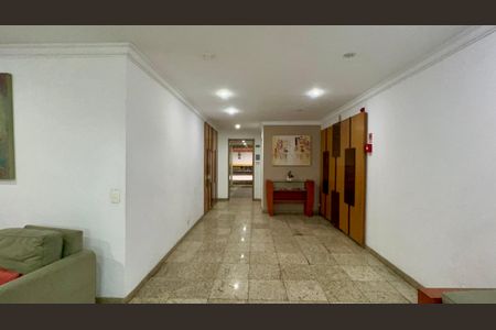 Apartamento à venda com 72m², 2 quartos e 1 vagaHall de entrada