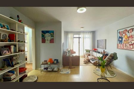 Sala de apartamento à venda com 2 quartos, 72m² em Vila Madalena, São Paulo