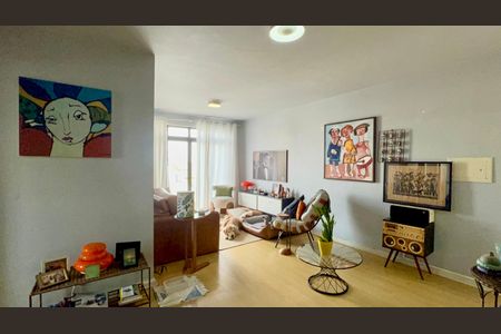 Apartamento à venda com 72m², 2 quartos e 1 vagaSala