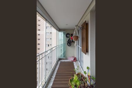 Apartamento para alugar com 84m², 2 quartos e 1 vagaVaranda