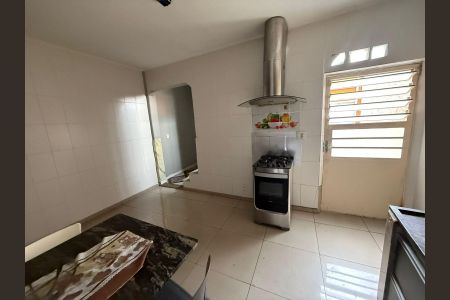 Casa à venda com 130m², 3 quartos e 4 vagas Casa à venda com 130m², 3 quartos e 4 vagasCozinha