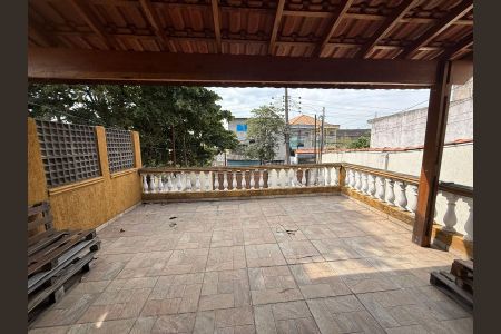 Casa à venda com 130m², 3 quartos e 4 vagas Casa à venda com 130m², 3 quartos e 4 vagasÁrea externa